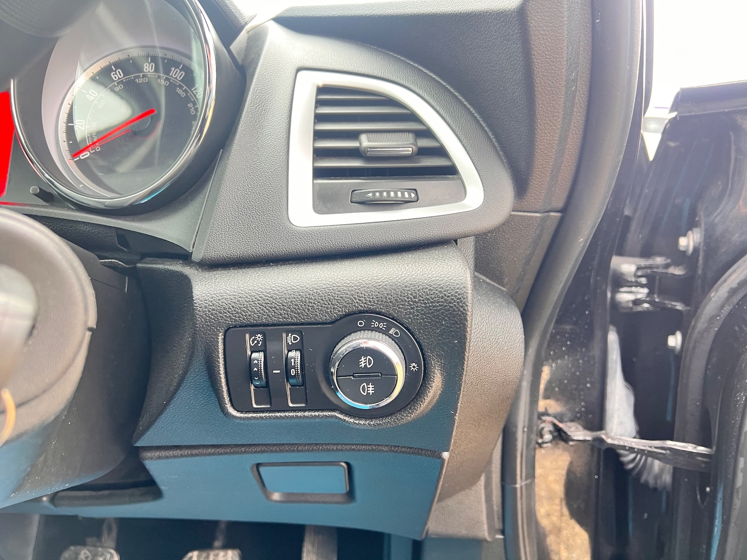 Used Vauxhall Astra 2013 for sale - 77506045: Photo 25