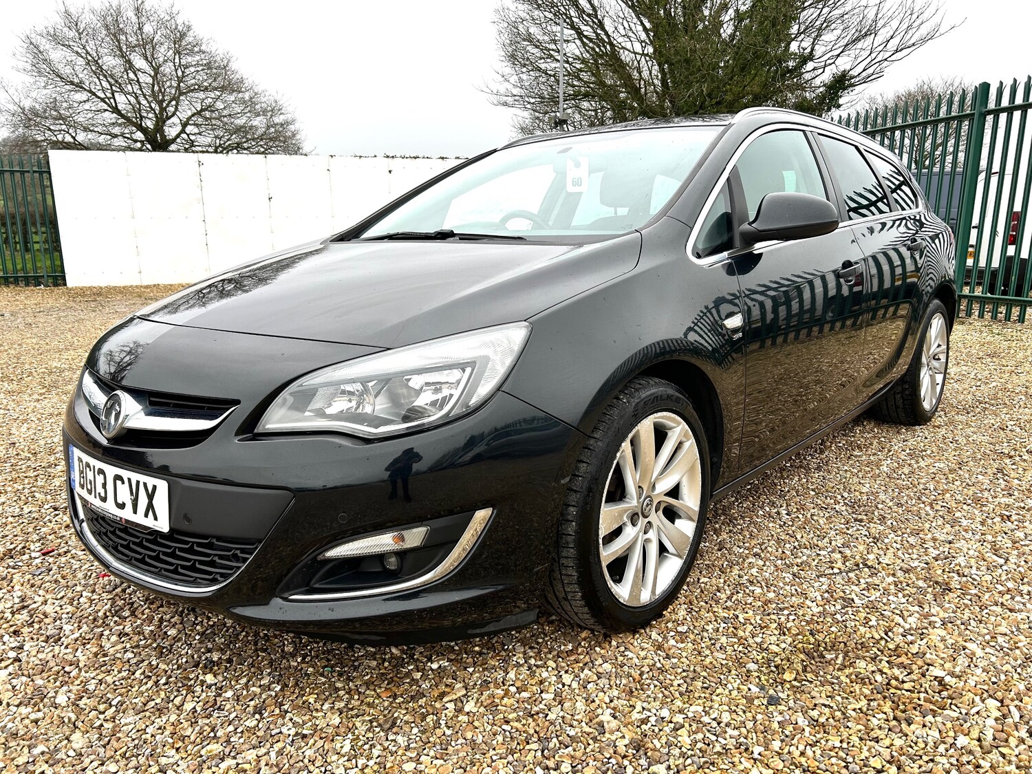 Used Vauxhall Astra 2013 for sale - 77506045: Photo 4