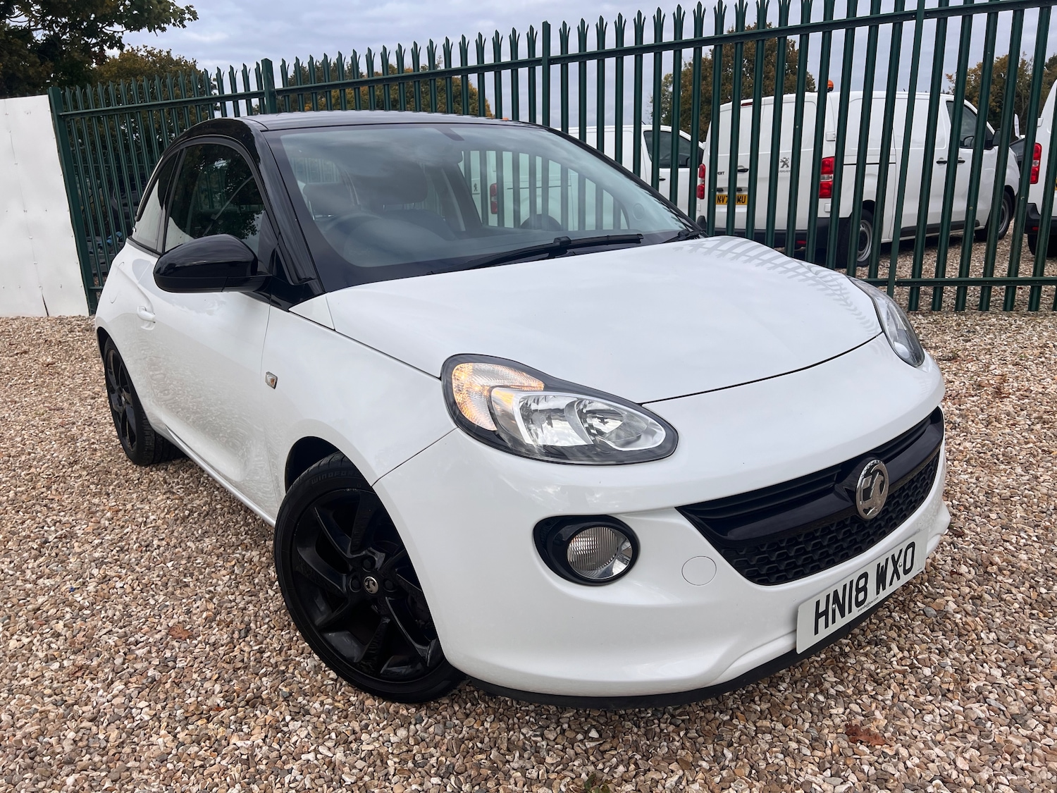 Used Vauxhall ADAM 2018 for sale - 76404855: Photo 2