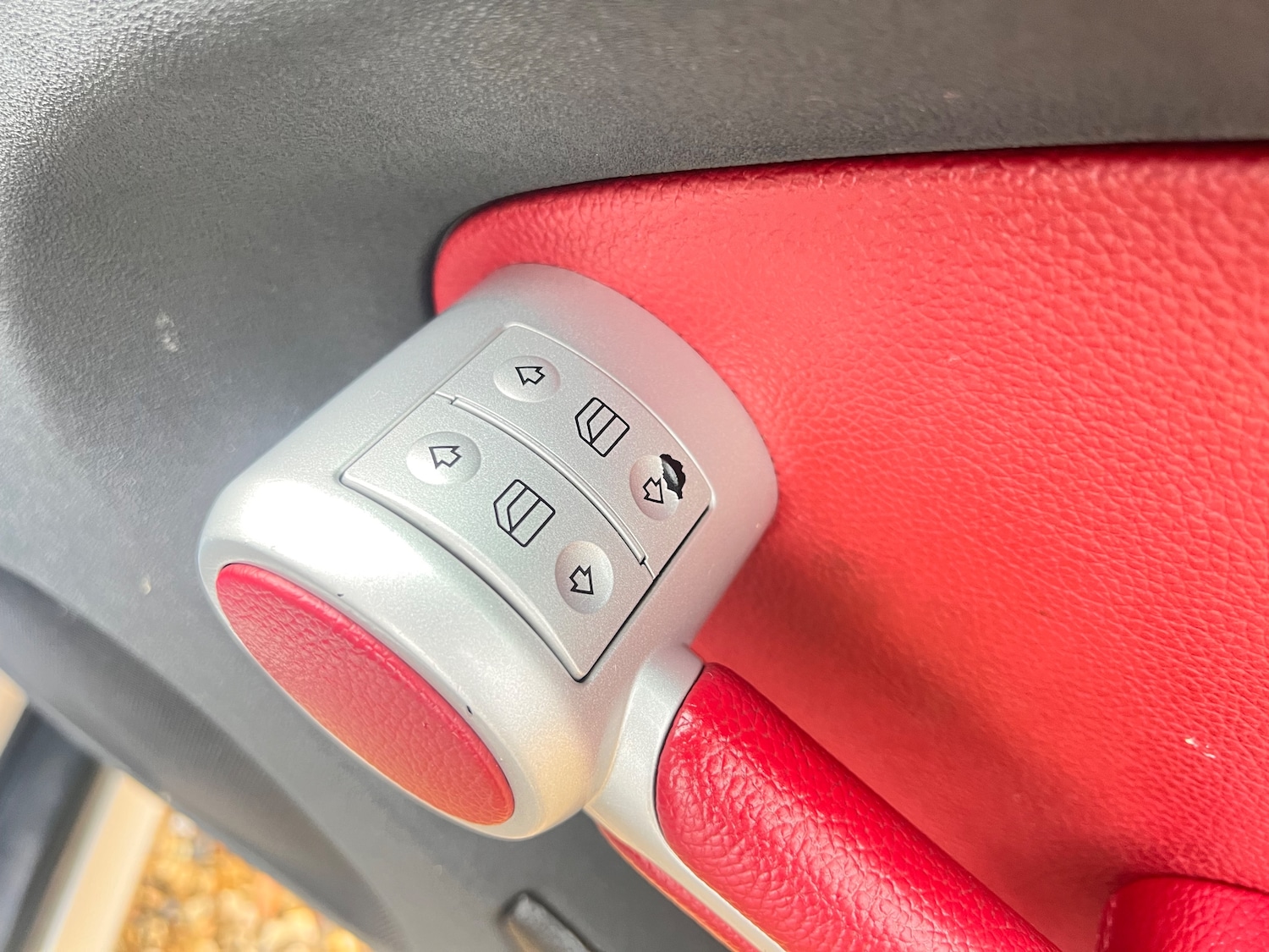 Used Mercedes-Benz SLK 2005 for sale - 77187640: Photo 28