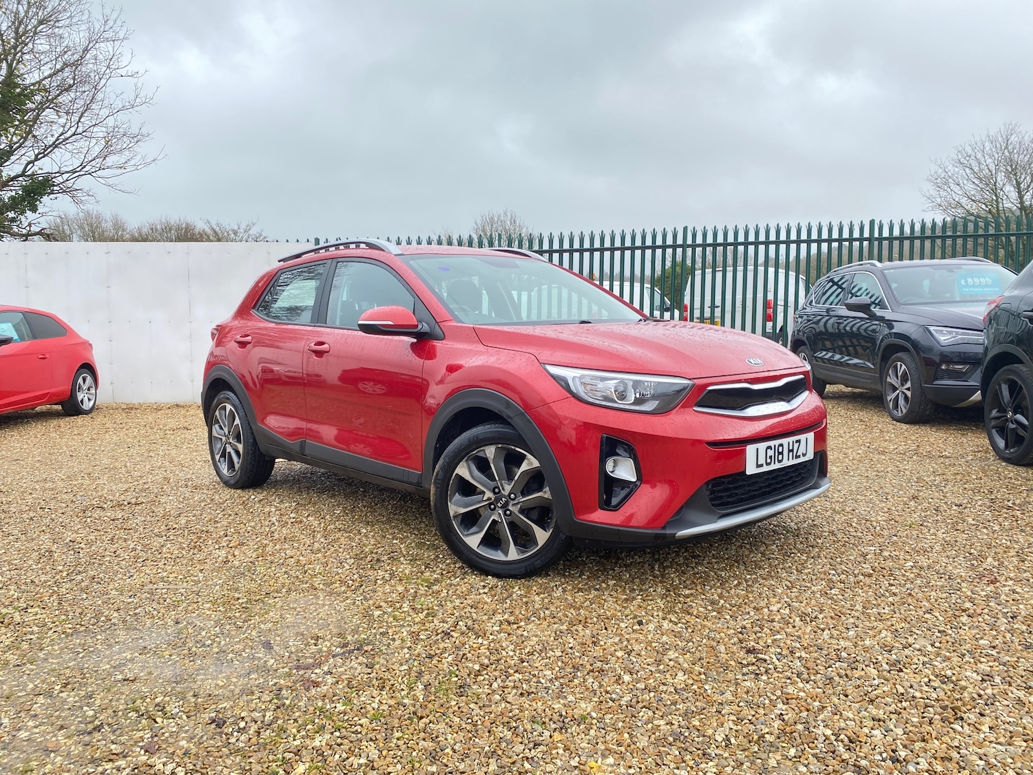 Used Kia Stonic 2018 for sale - 76724094: Photo 2