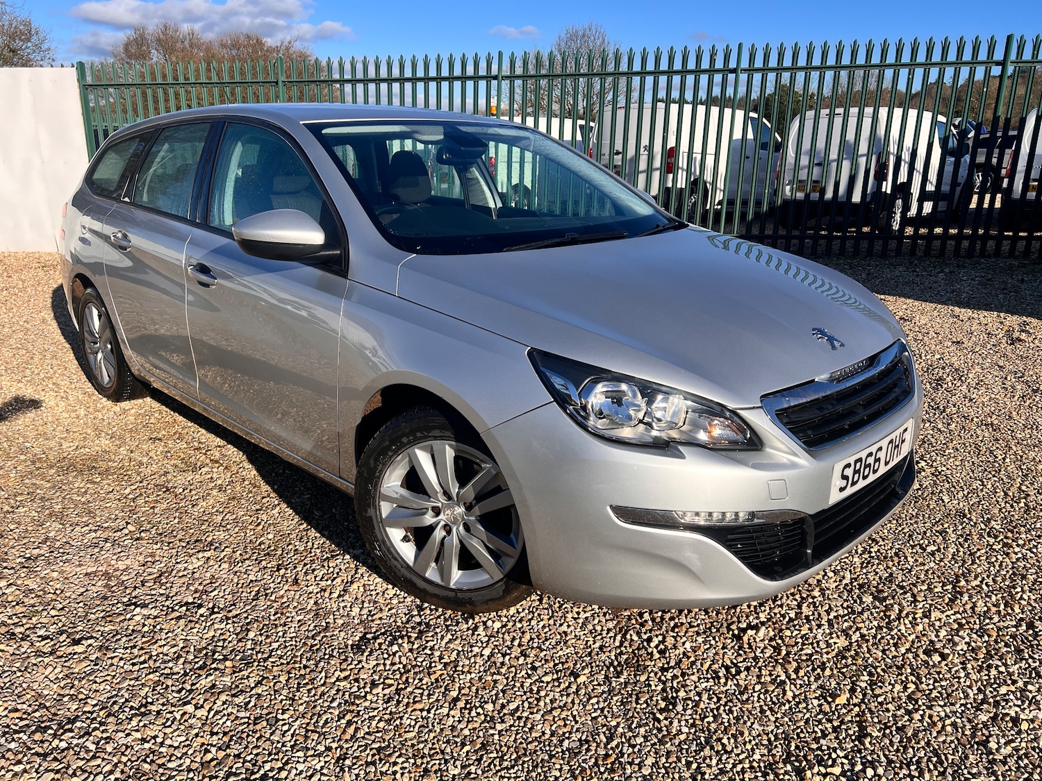 Used Peugeot 308 2016 for sale - 76697852: Photo 2