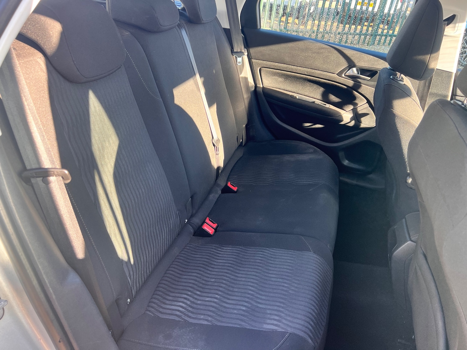 Used Peugeot 308 2016 for sale - 76697852: Photo 24