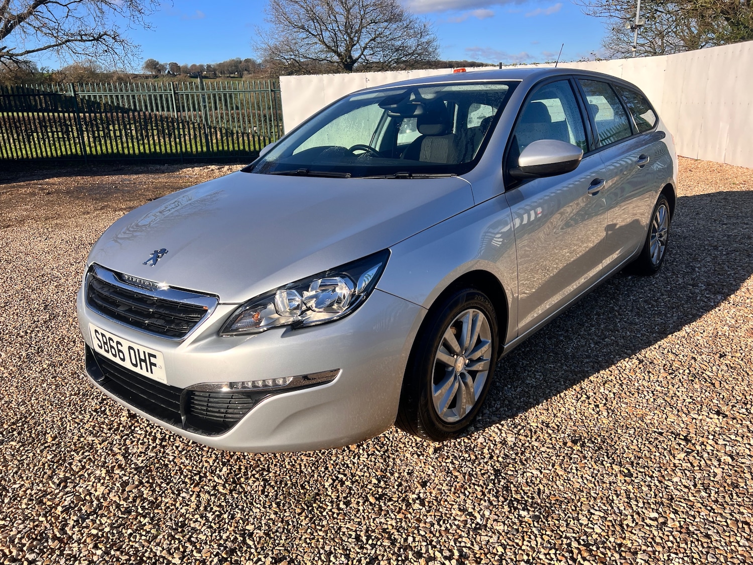Used Peugeot 308 2016 for sale - 76697852: Photo 3