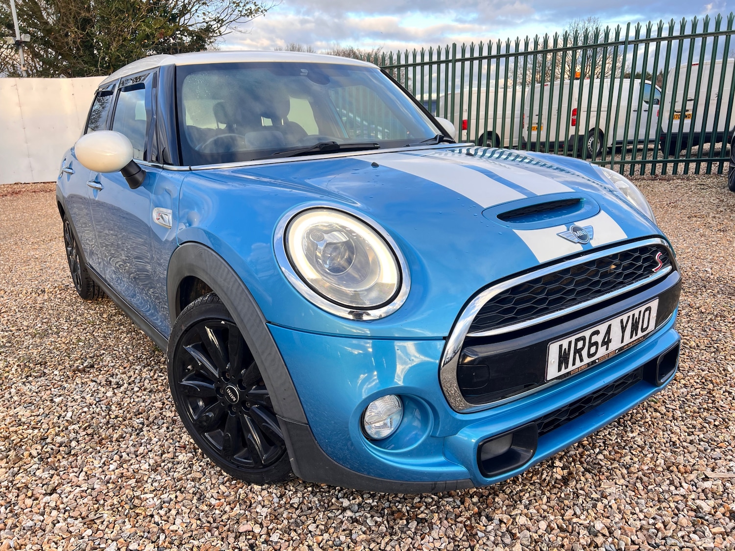 Used MINI Hatch 2014 for sale - 76581278: Photo 2