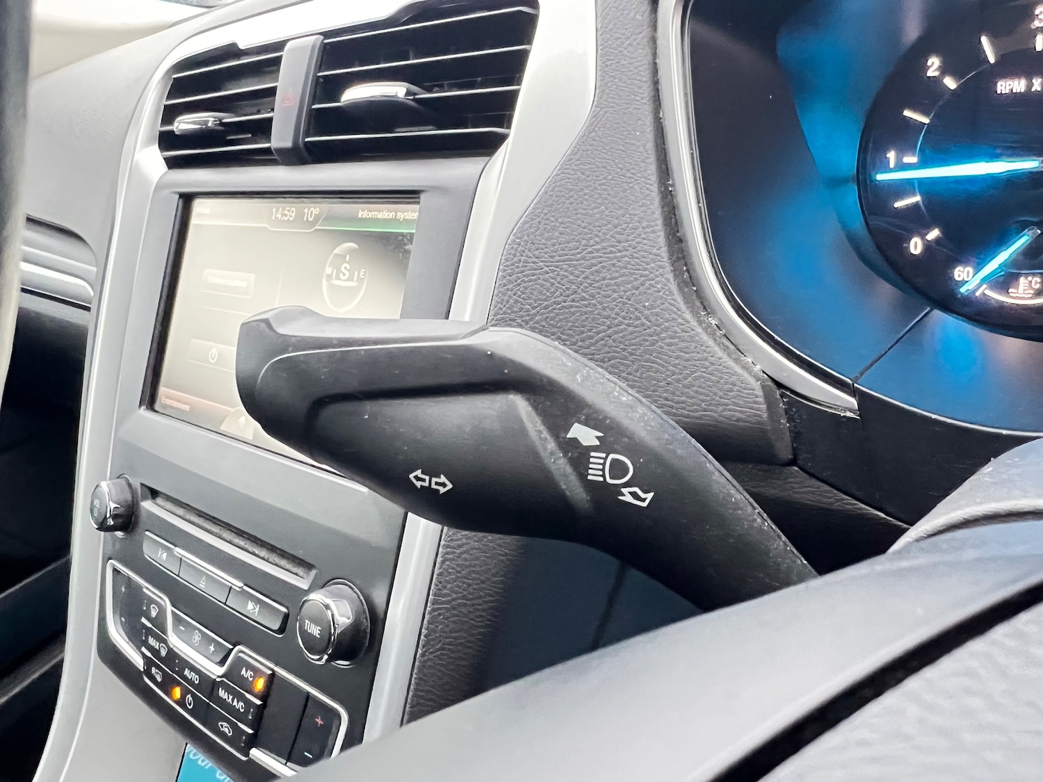 Used Ford Mondeo 2015 for sale - 76949838: Photo 20