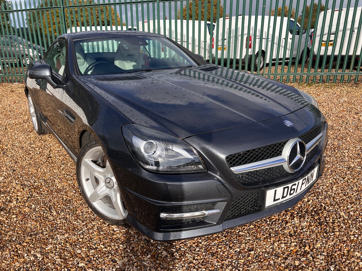 Used Mercedes-Benz SLK 2011 for sale - 77249375: Photo 2
