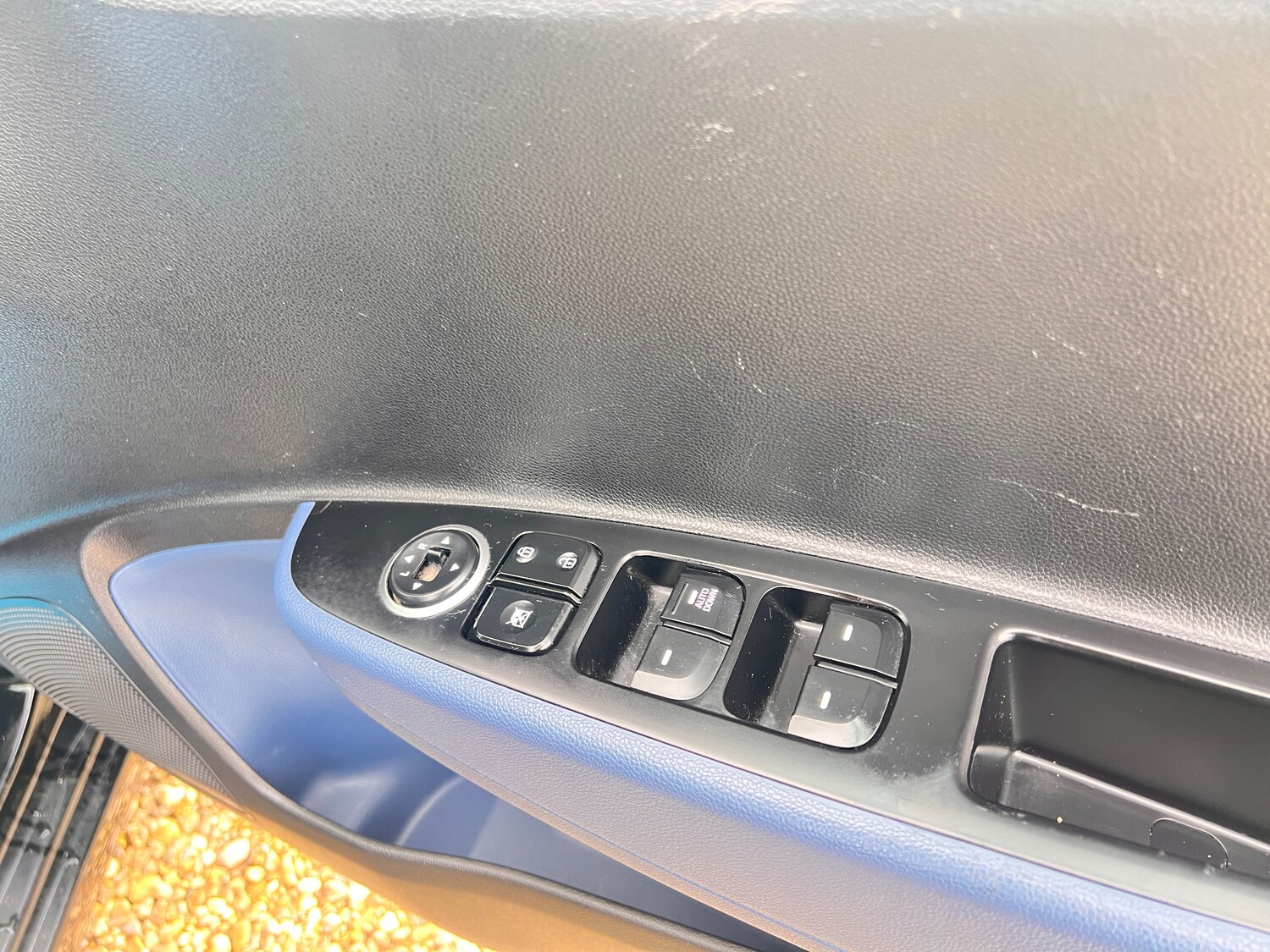 Used Hyundai i10 2014 for sale - 77733430: Photo 27