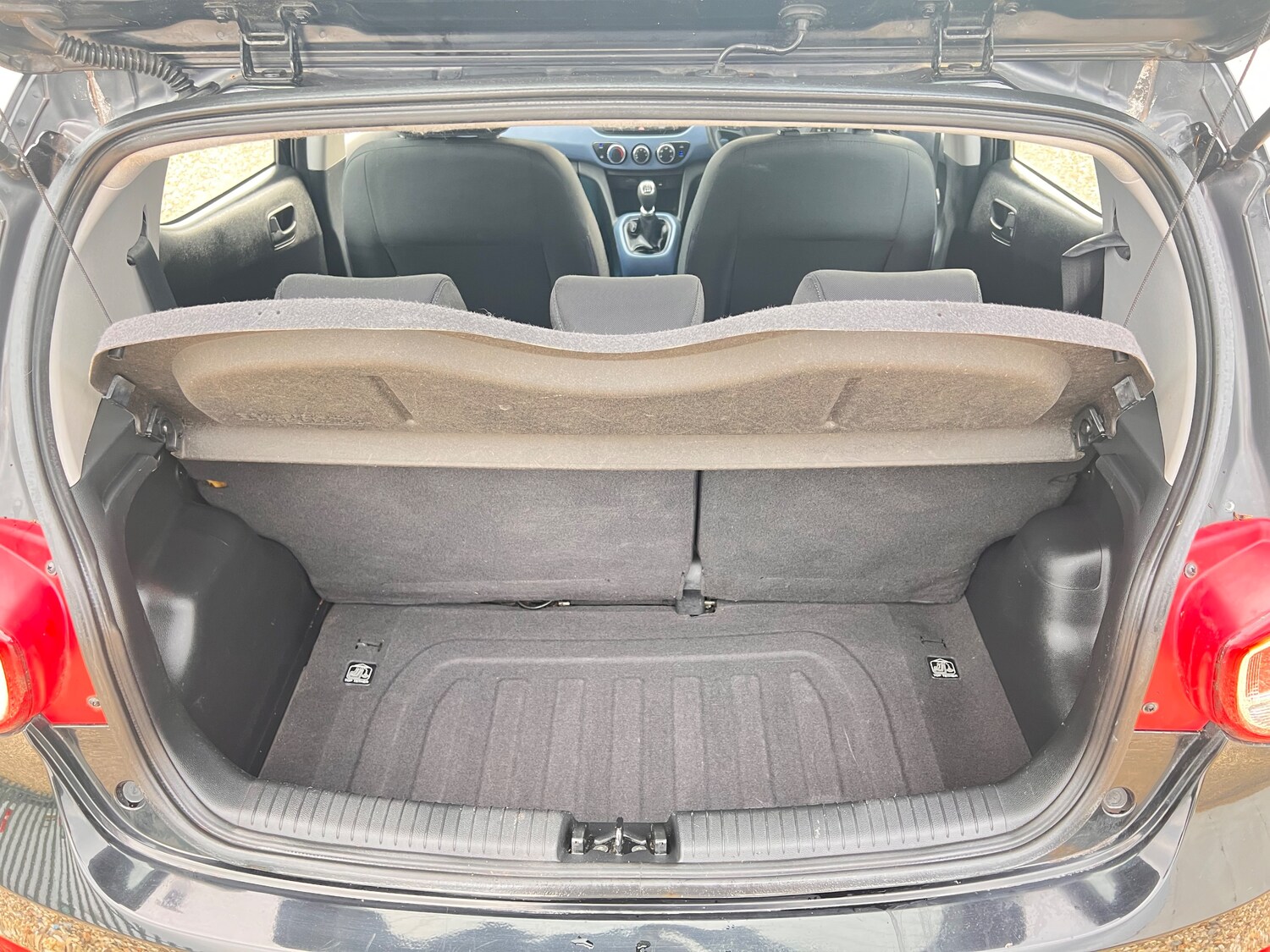 Used Hyundai i10 2014 for sale - 77733430: Photo 29