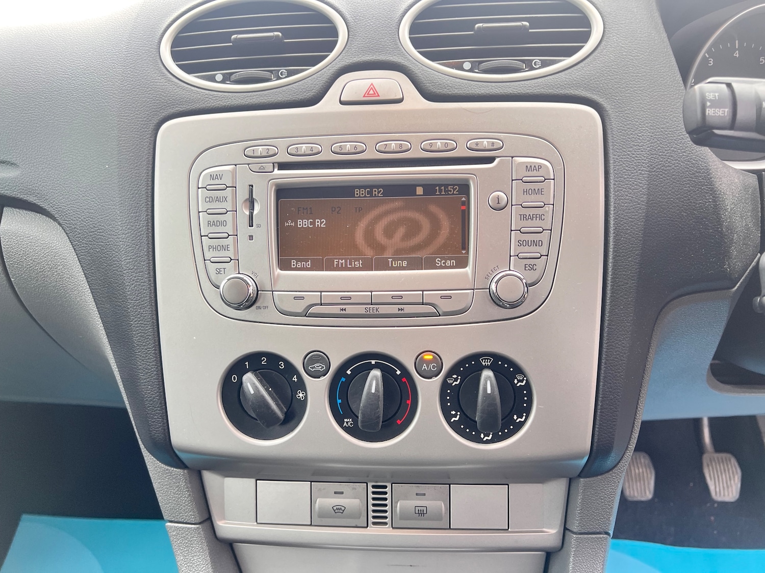 Used Ford Focus 2011 for sale - 76905192: Photo 17