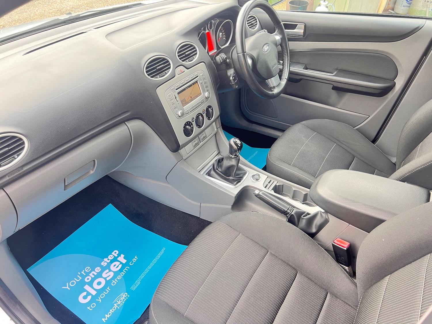 Used Ford Focus 2011 for sale - 76905192: Photo 25