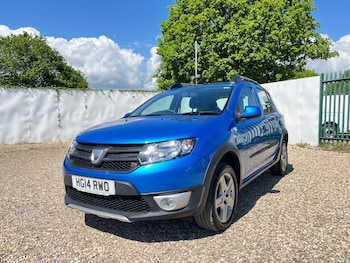 Used Dacia Sandero Stepway 2014 for sale - 78466425: Photo