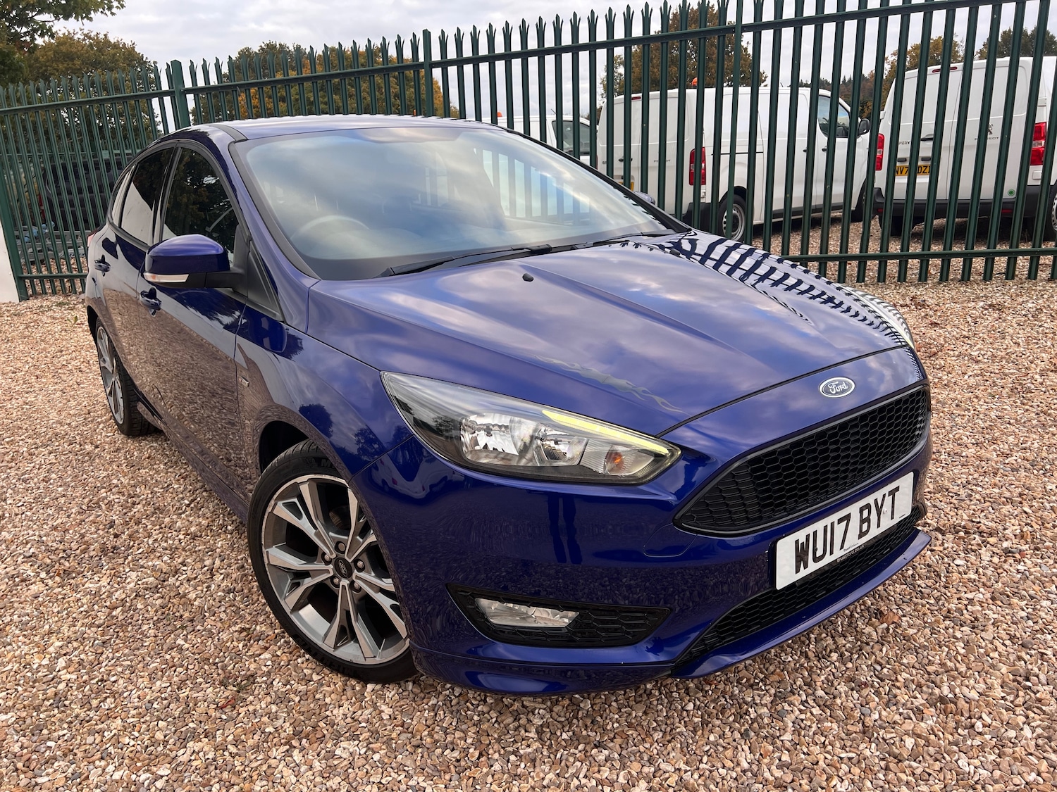 Used Ford Focus 2017 for sale - 76404845: Photo 2
