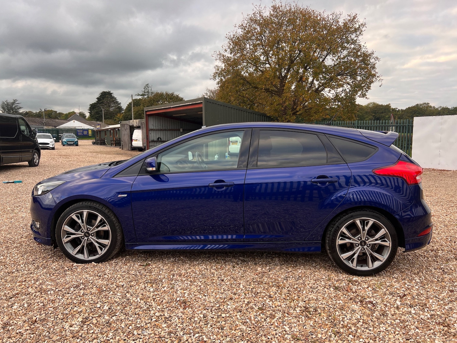 Used Ford Focus 2017 for sale - 76404845: Photo 5