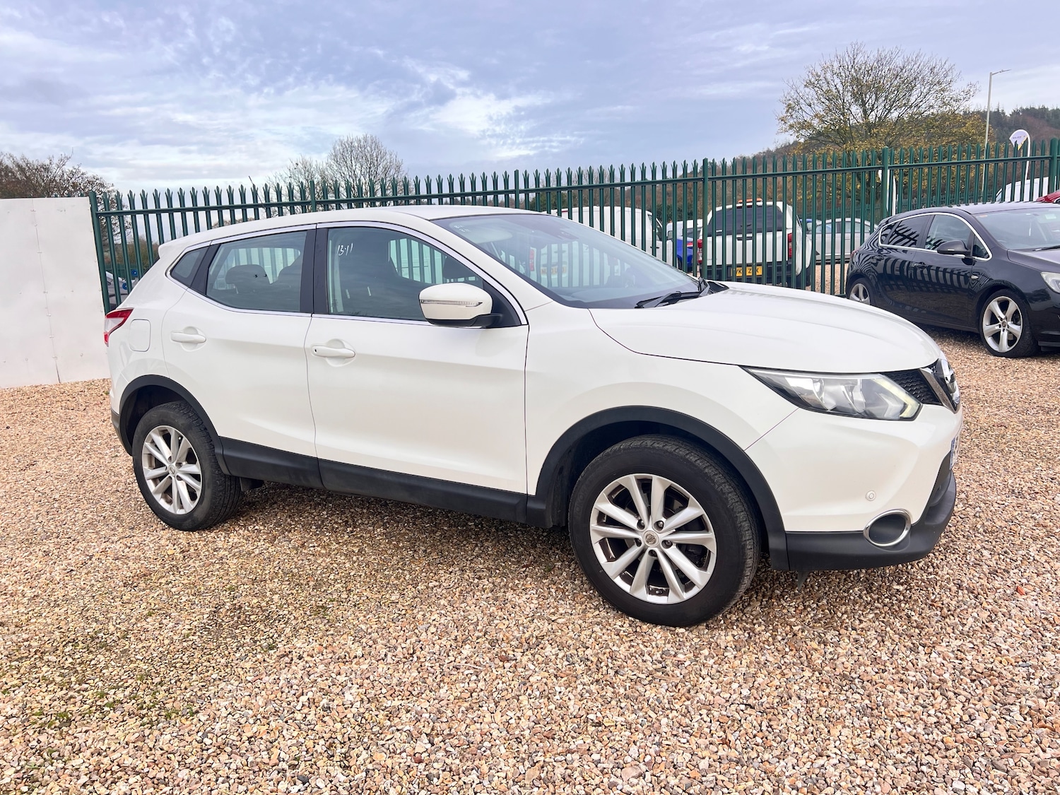 Used Nissan Qashqai 2014 for sale - 76569307: Photo 9