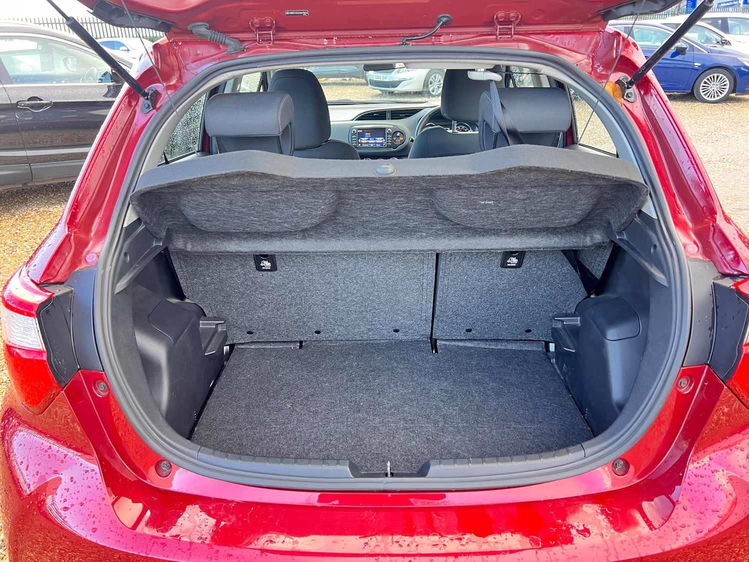 Used Toyota Yaris 2020 for sale - 76783325: Photo 28