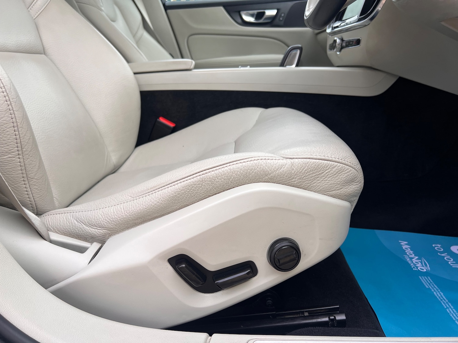 Used Volvo V60 2020 for sale - 76404860: Photo 19