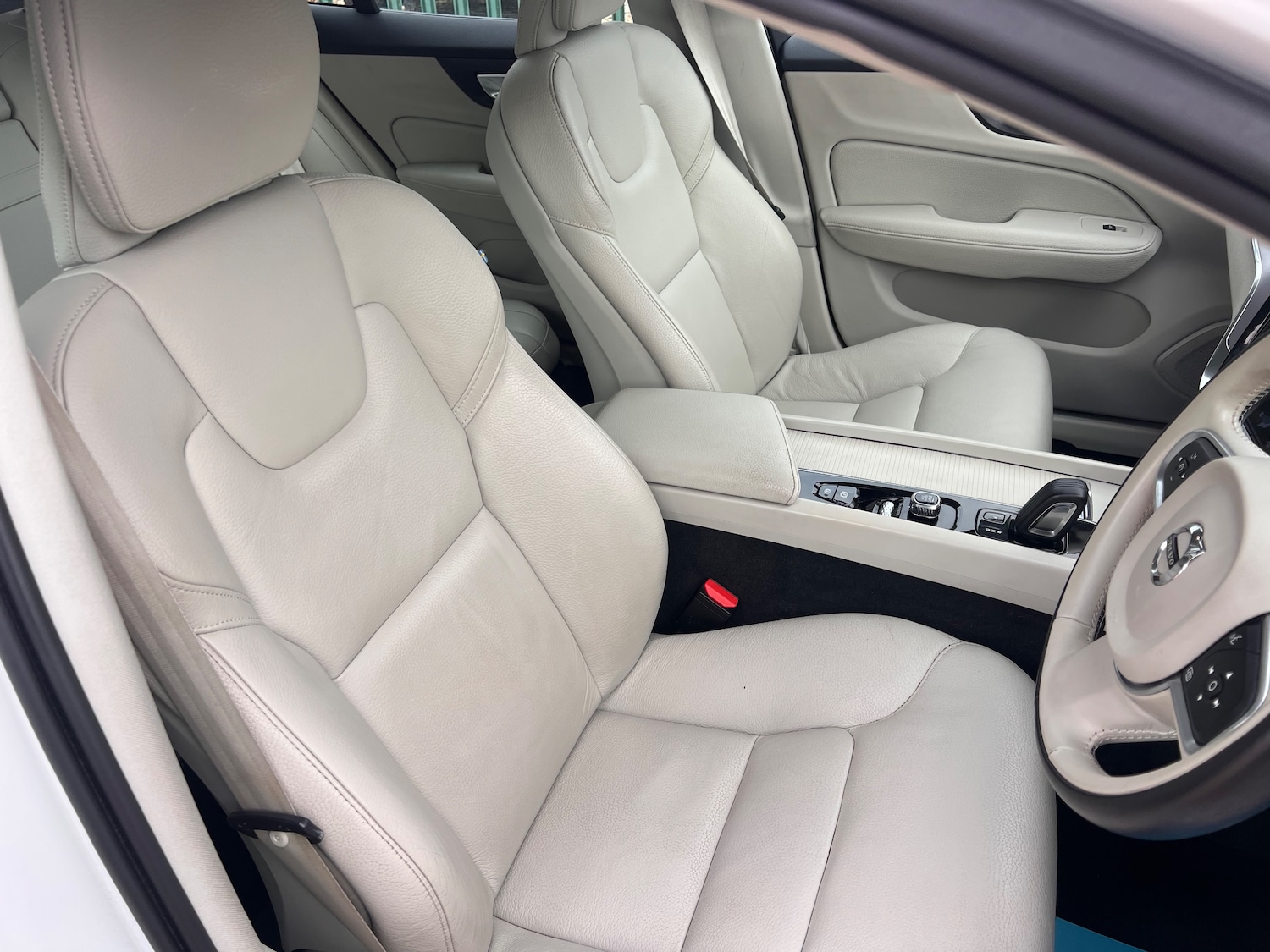 Used Volvo V60 2020 for sale - 76404860: Photo 22