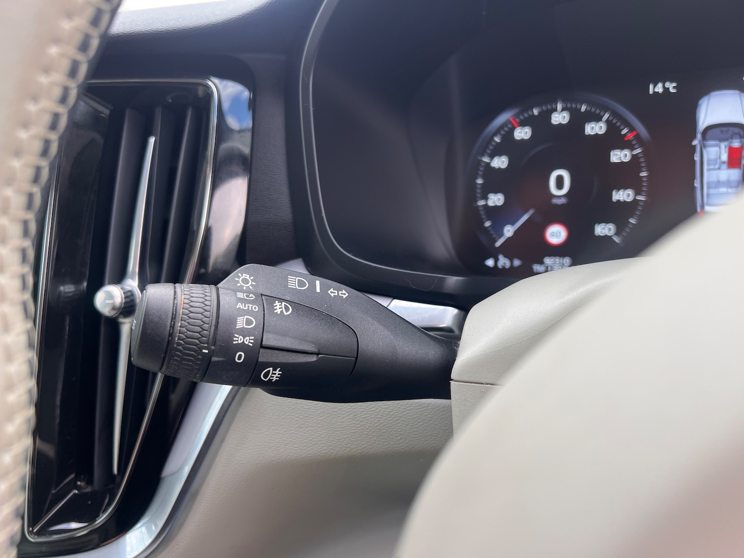 Used Volvo V60 2020 for sale - 76404860: Photo 24