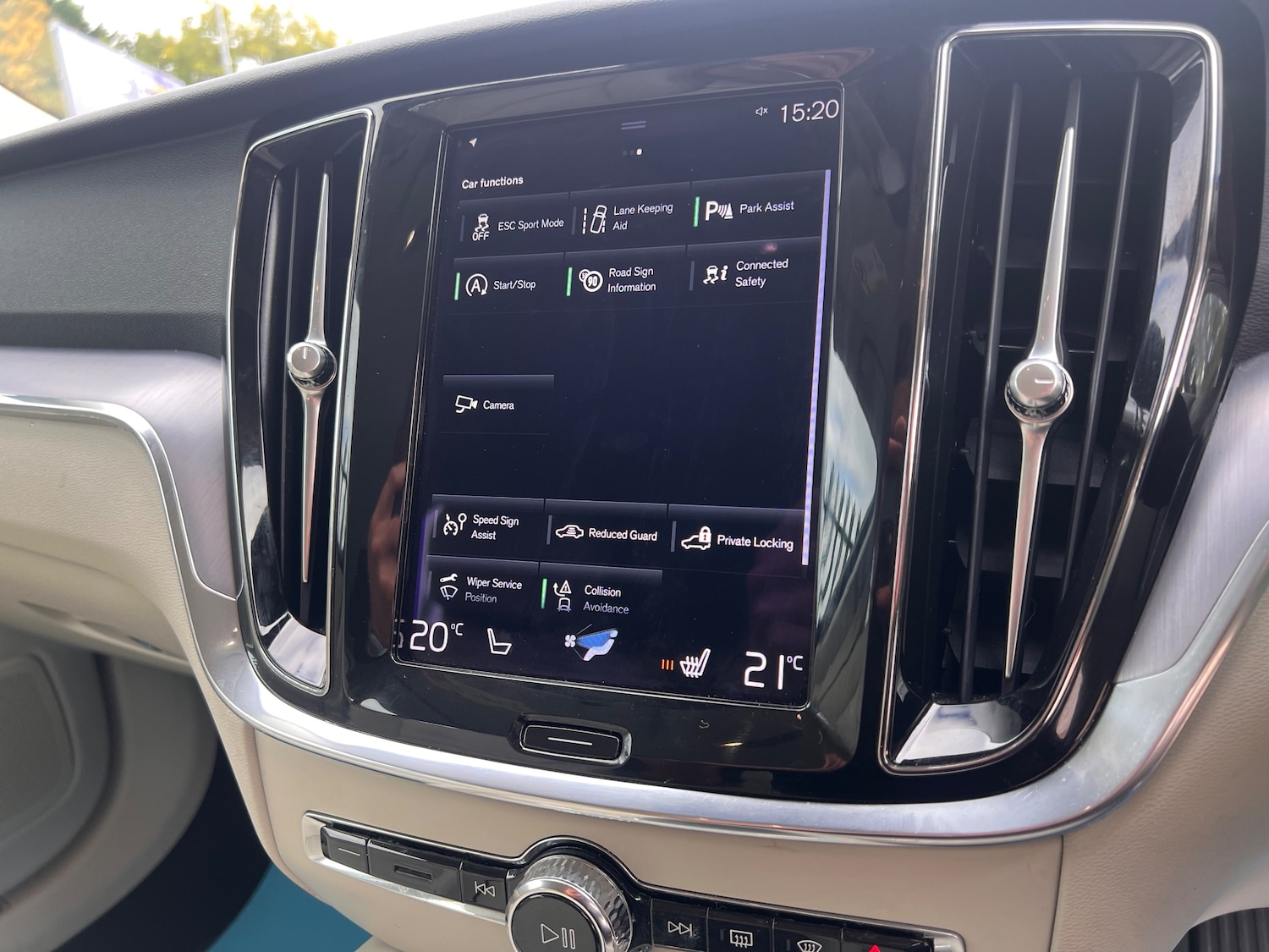 Used Volvo V60 2020 for sale - 76404860: Photo 26