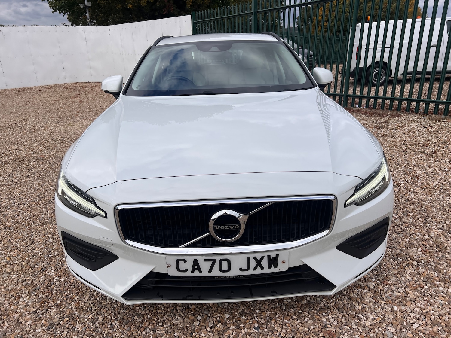 Used Volvo V60 2020 for sale - 76404860: Photo 3