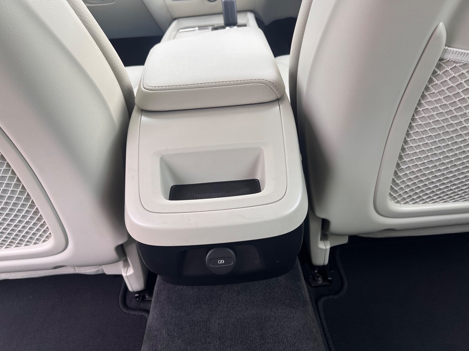 Used Volvo V60 2020 for sale - 76404860: Photo 31