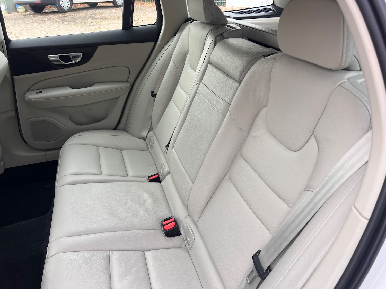 Used Volvo V60 2020 for sale - 76404860: Photo 32