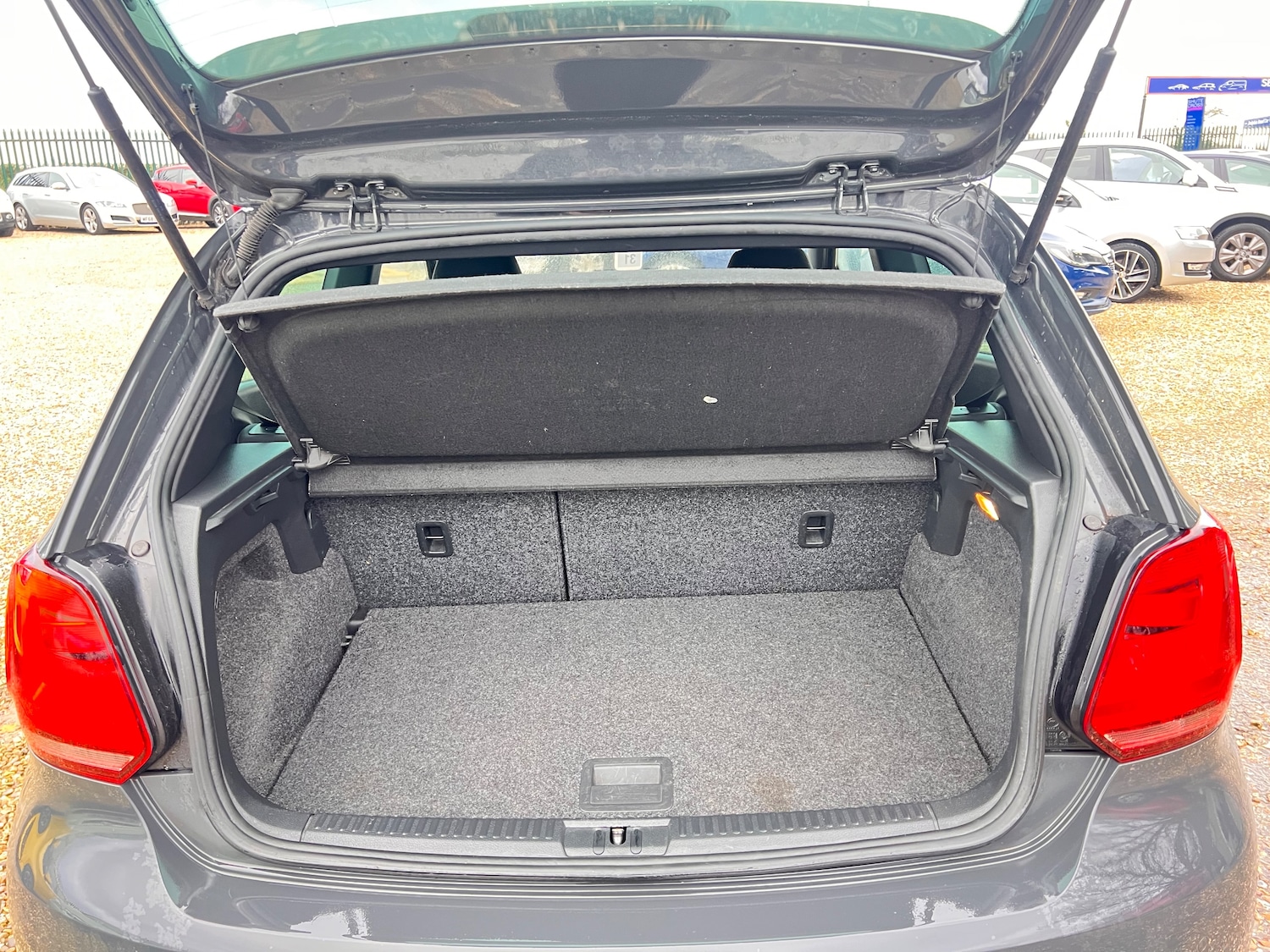 Used Volkswagen Polo 2016 for sale - 76896431: Photo 15