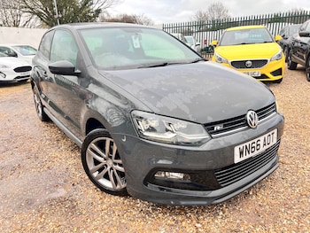 Used Volkswagen Polo 2016 for sale - 76896431: Photo