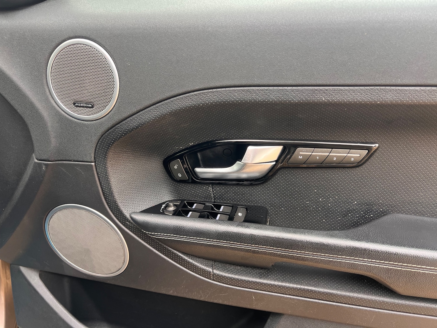 Used Land Rover Range Rover Evoque 2015 for sale - 76404859: Photo 17