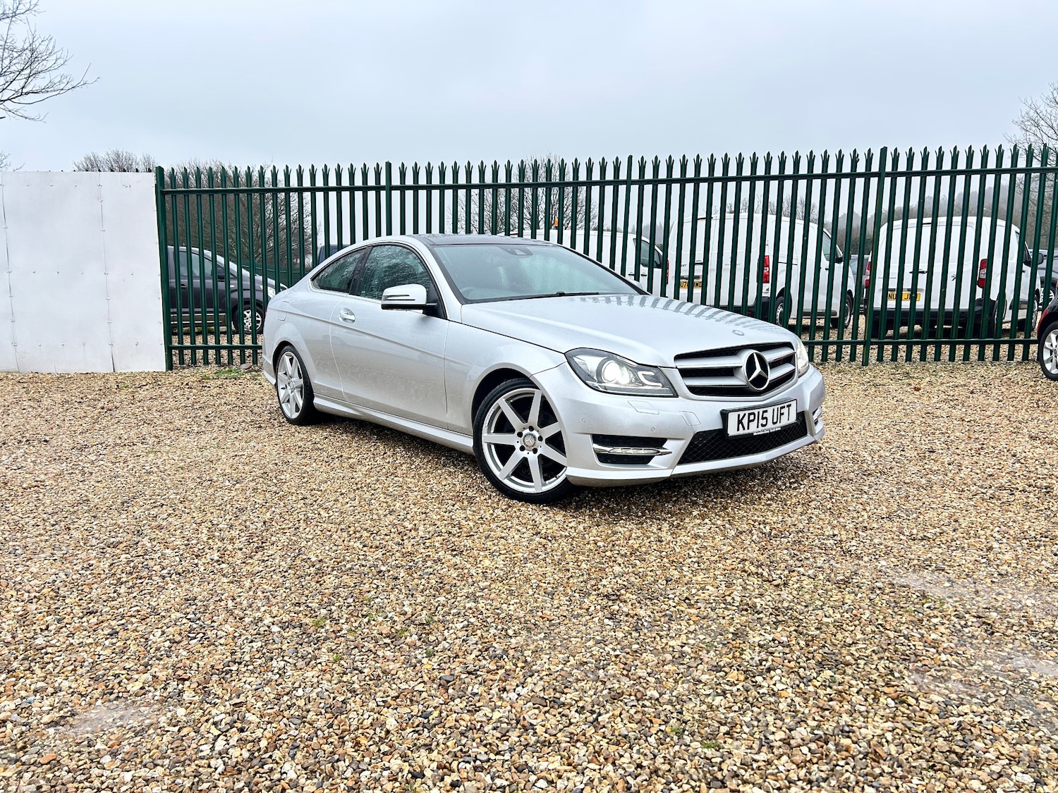 Used Mercedes-Benz C Class 2015 for sale - 76972974: Photo 1