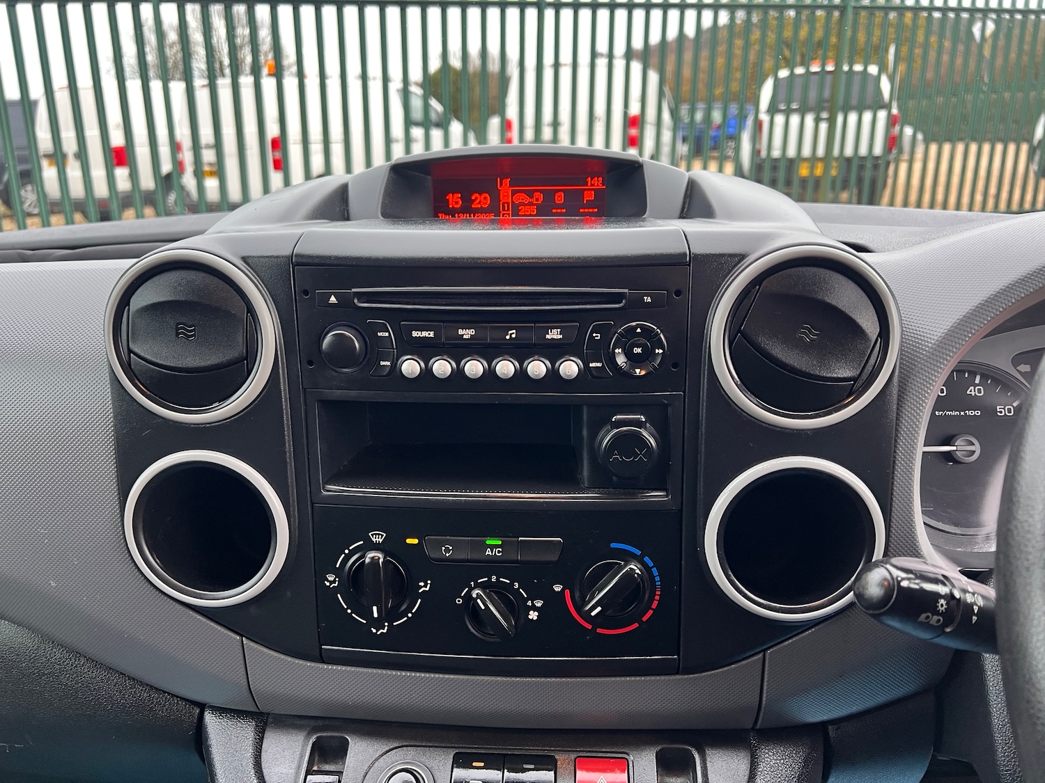 Used Citroen Berlingo 2015 for sale - 76542255: Photo 14