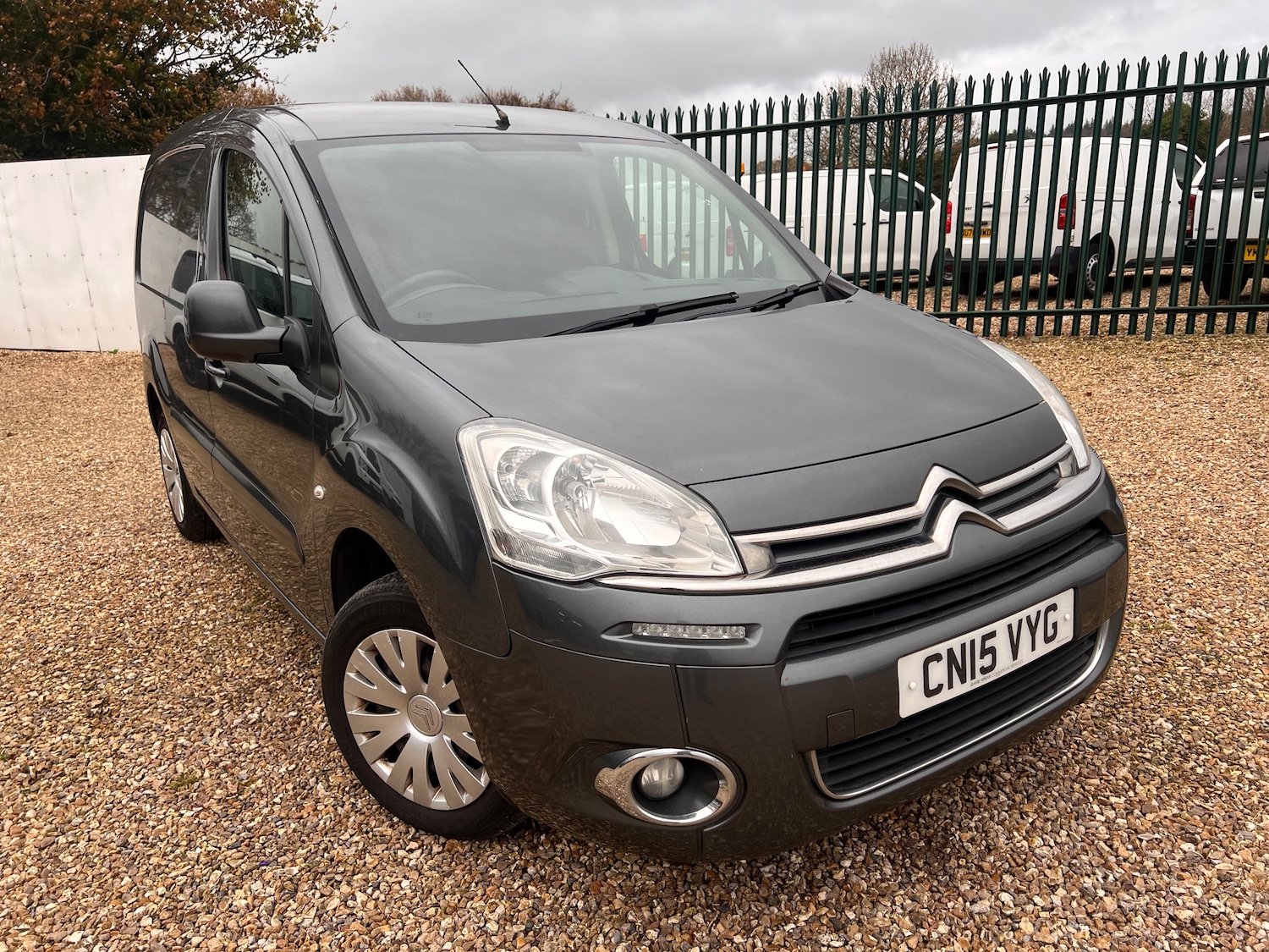 Used Citroen Berlingo 2015 for sale - 76542255: Photo 2