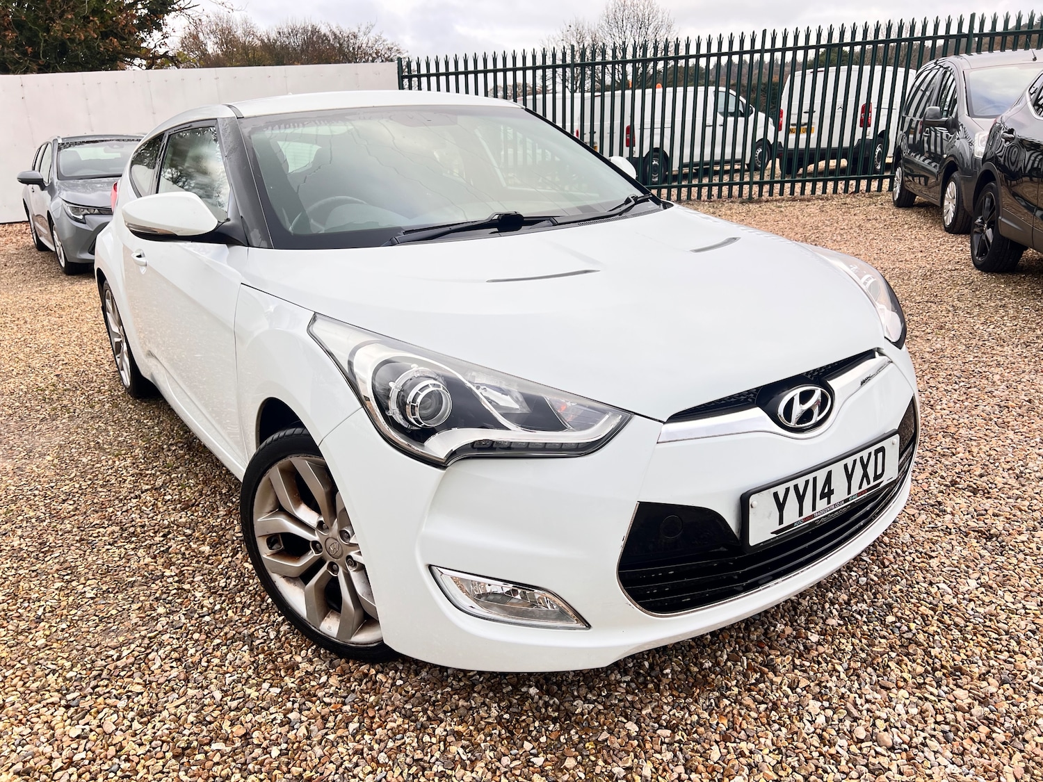 Used Hyundai Veloster 2014 for sale - 76590676: Photo 2