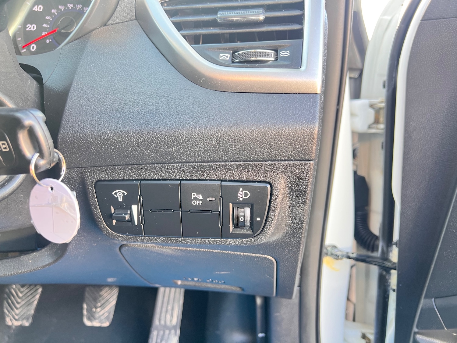 Used Hyundai Veloster 2014 for sale - 76590676: Photo 24