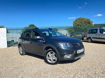 Used Dacia Sandero Stepway 2017 for sale - 79405255: Photo