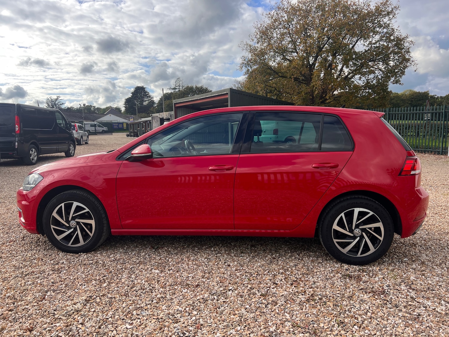 Used Volkswagen Golf 2019 for sale - 76404854: Photo 5