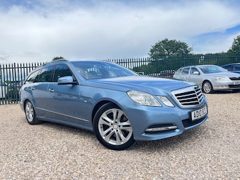 Used Mercedes-Benz E Class 2010 for sale - 78571286: Photo