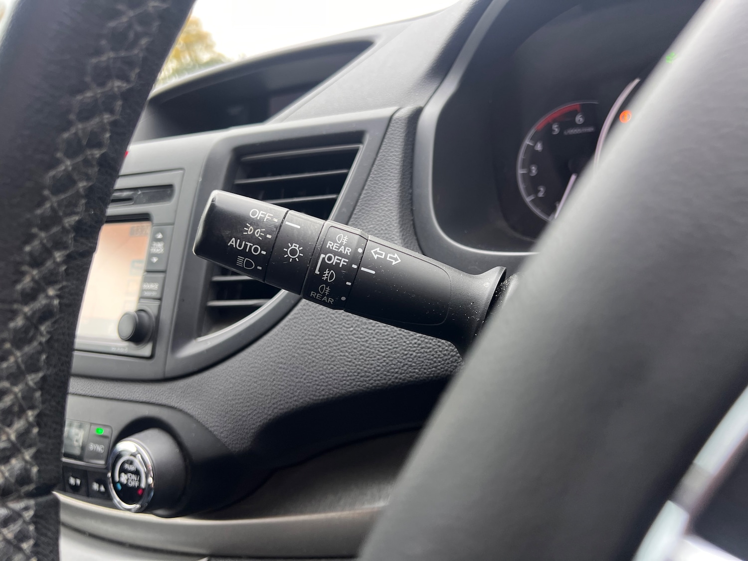 Used Honda CR-V 2015 for sale - 76429532: Photo 25