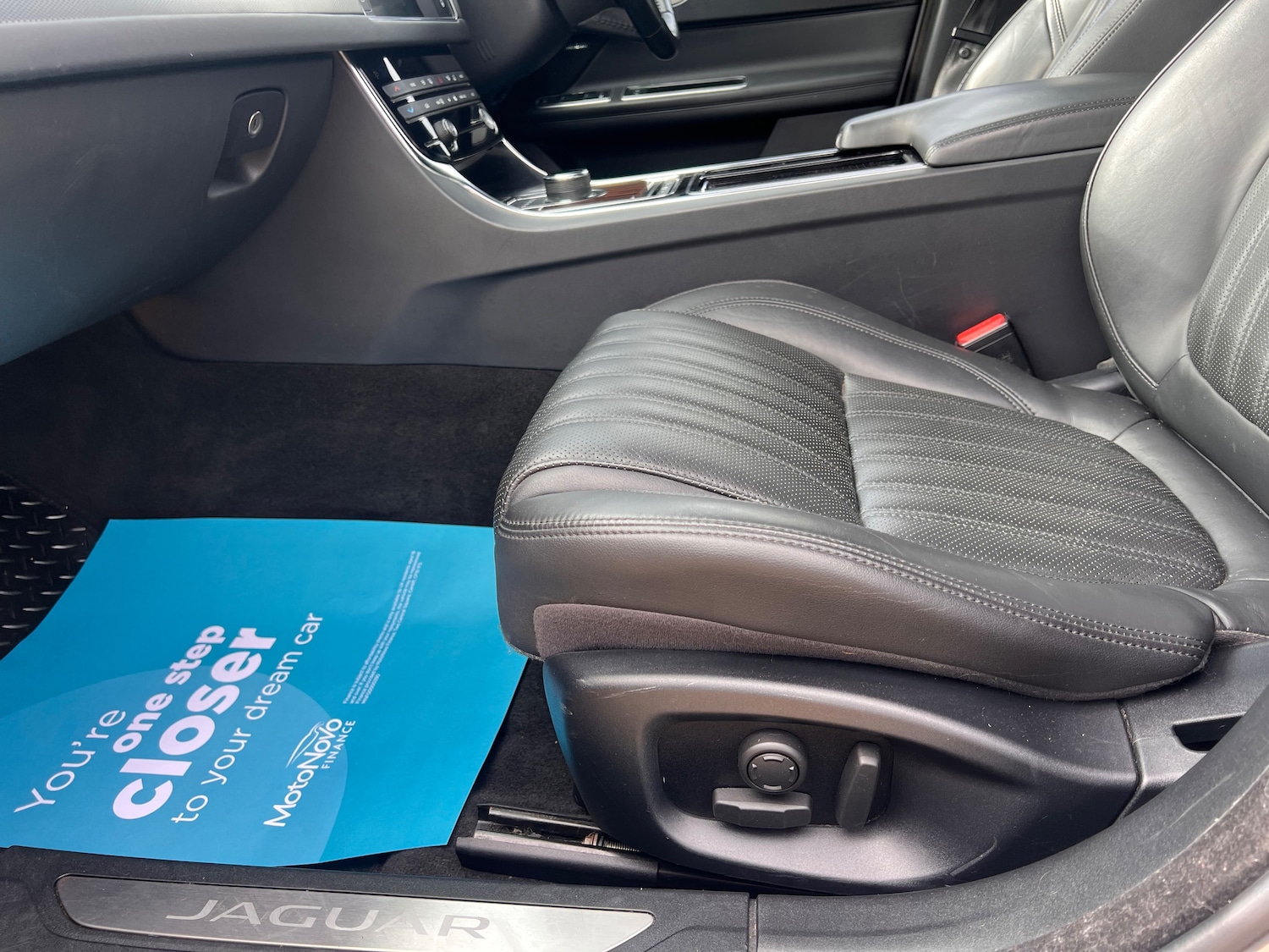 Used Jaguar XF 2018 for sale - 77520101: Photo 30