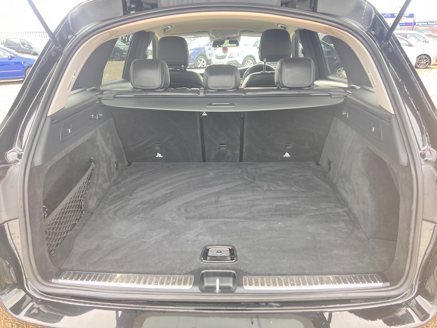 Used Mercedes-Benz GLC 2018 for sale - 77650453: Photo 29