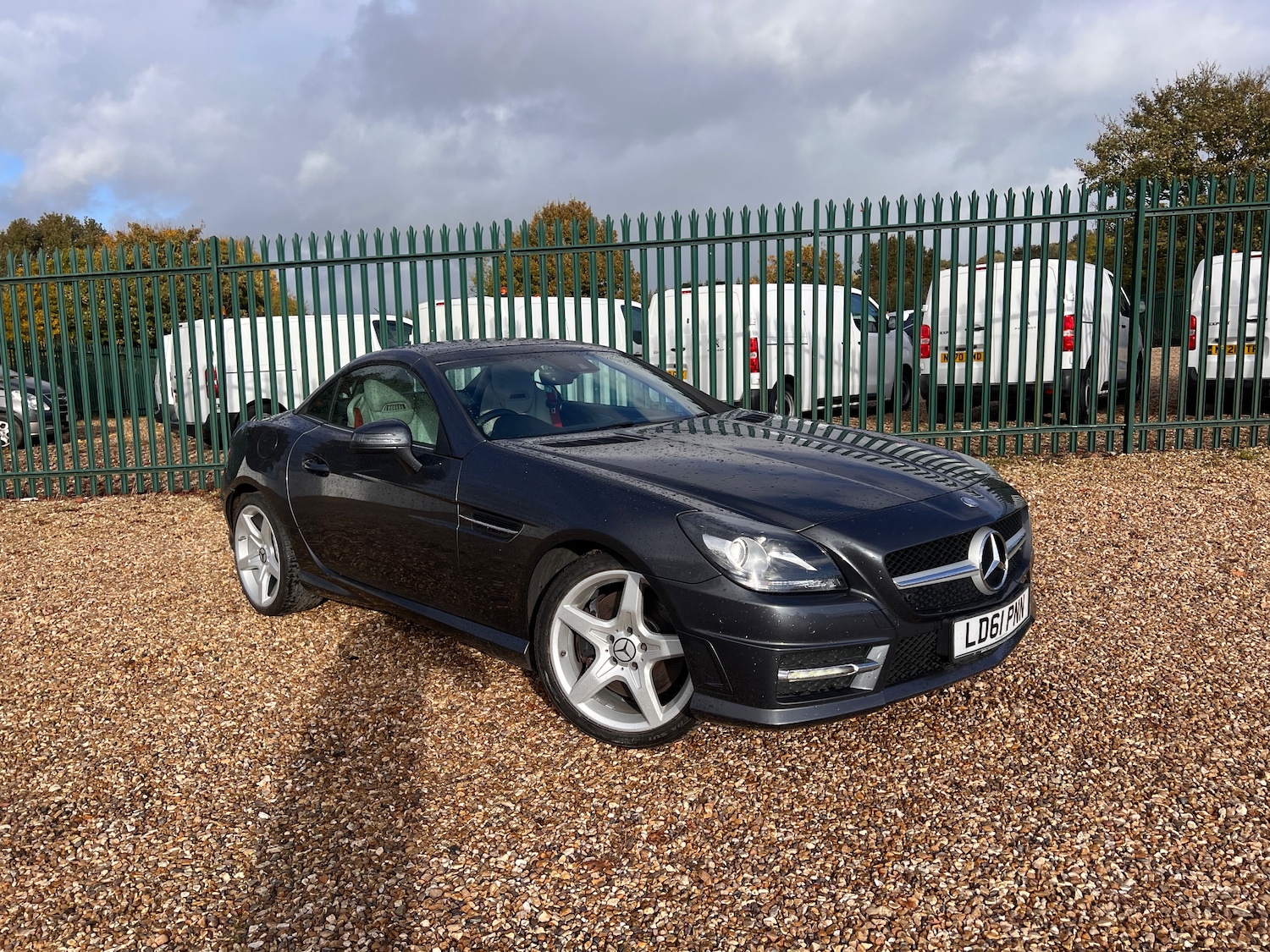 Used Mercedes-Benz SLK 2011 for sale - 76404871: Photo 1