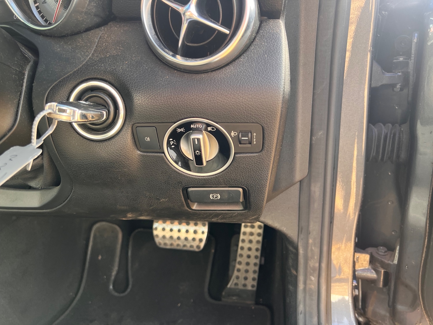 Used Mercedes-Benz SLK 2011 for sale - 76404871: Photo 19