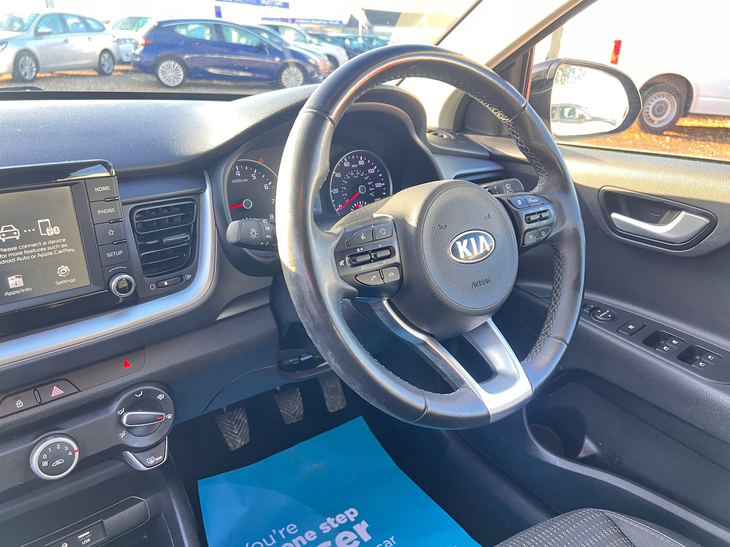 Used Kia Stonic 2019 for sale - 76697869: Photo 14