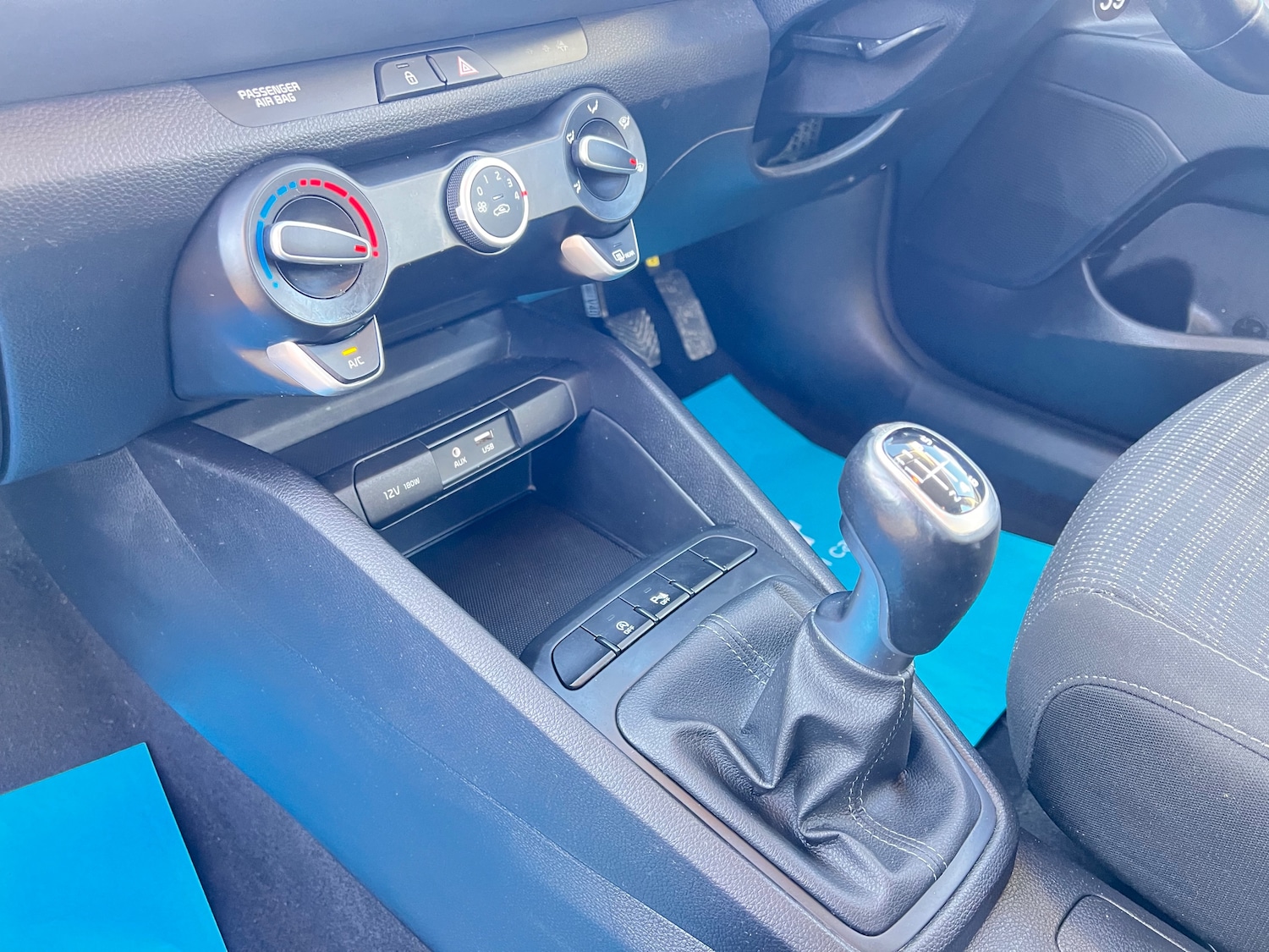 Used Kia Stonic 2019 for sale - 76697869: Photo 16