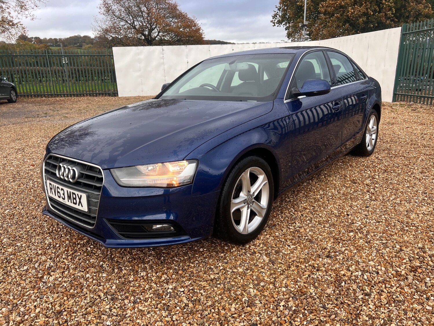 Used Audi A4 2013 for sale - 76429531: Photo 4