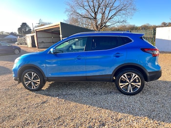 Used Nissan Qashqai 2017 for sale - 76663105: Photo