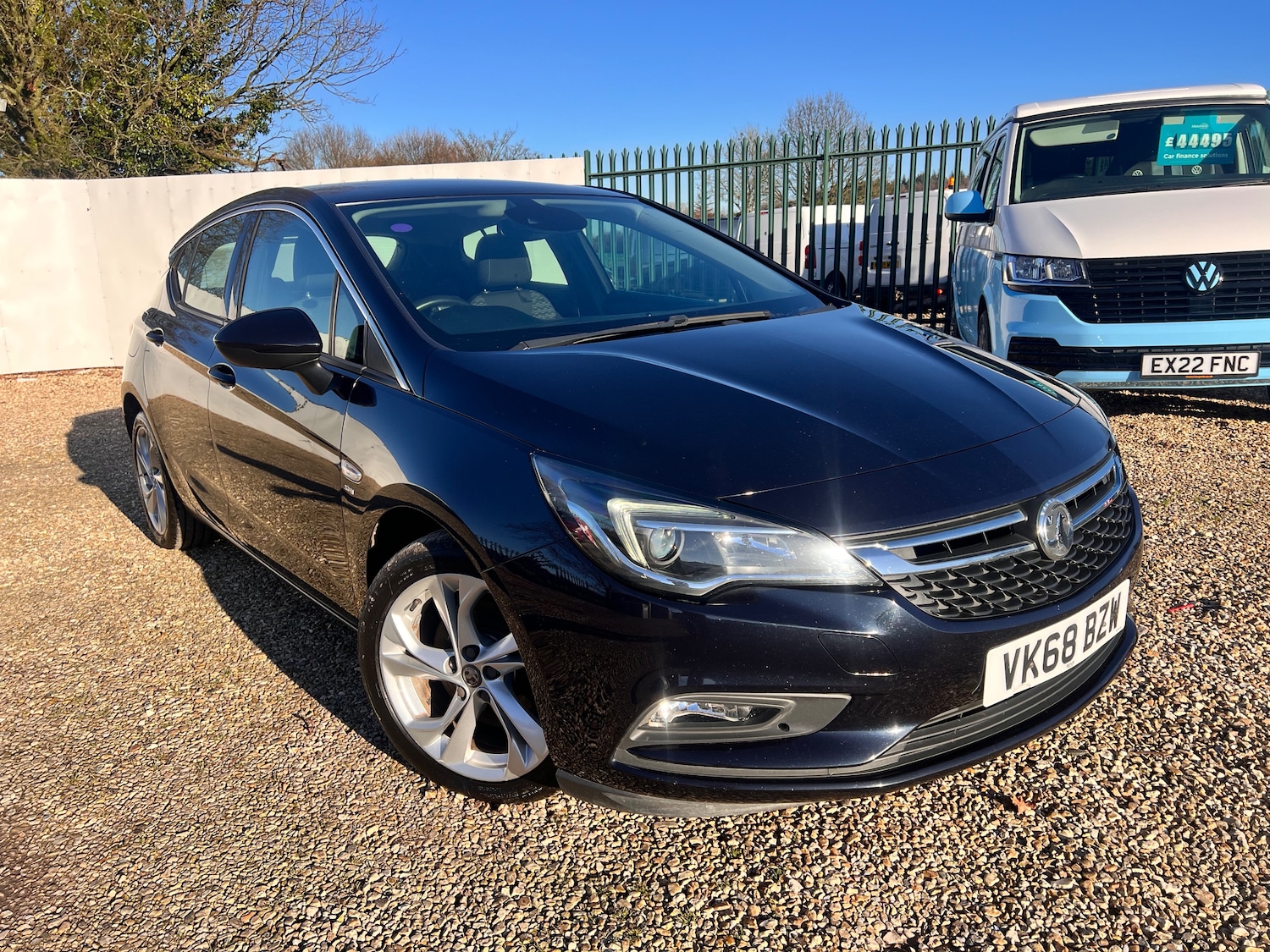 Used Vauxhall Astra 2018 for sale - 77056247: Photo 2