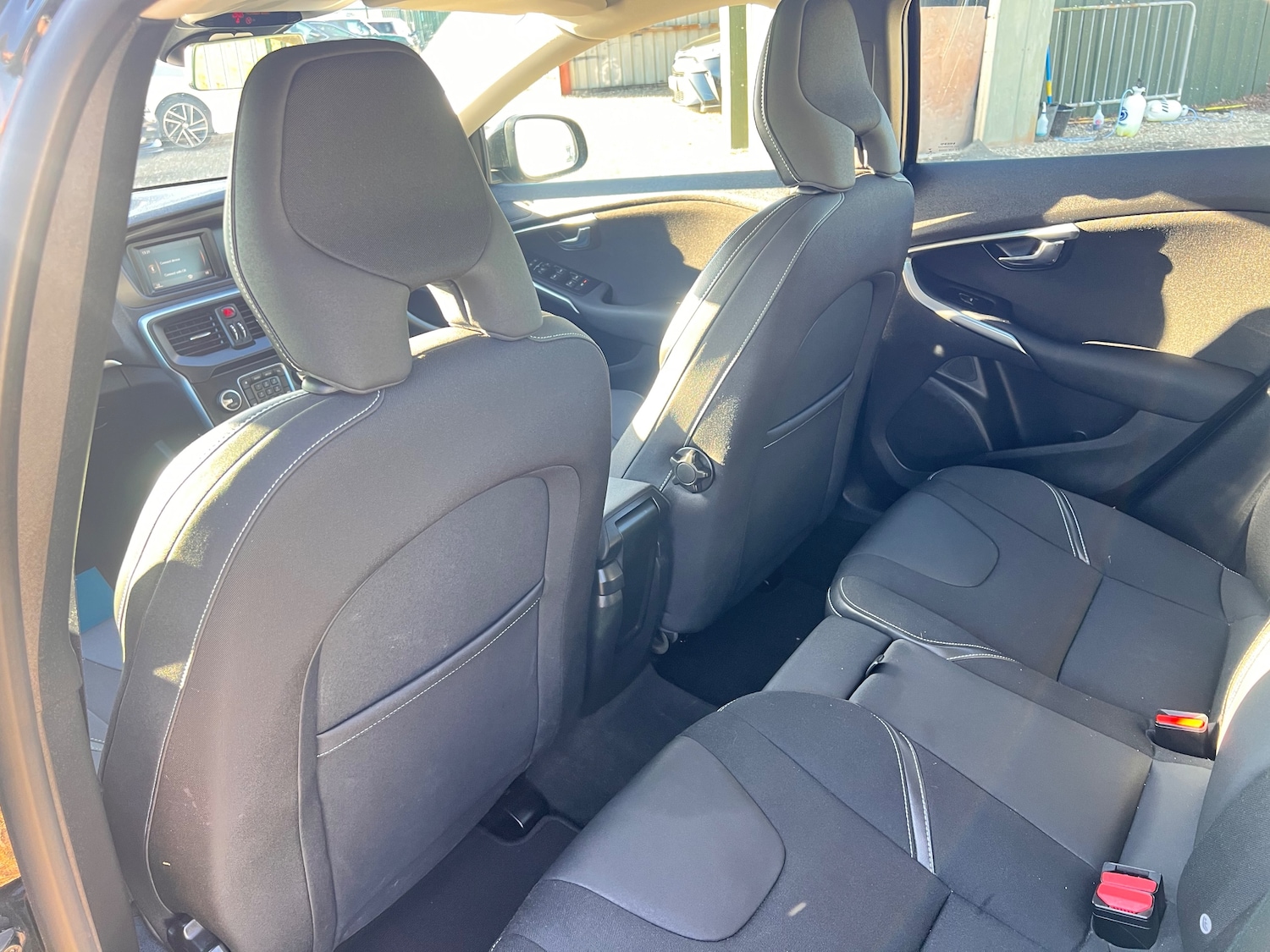 Used Volvo V40 2018 for sale - 77072165: Photo 23