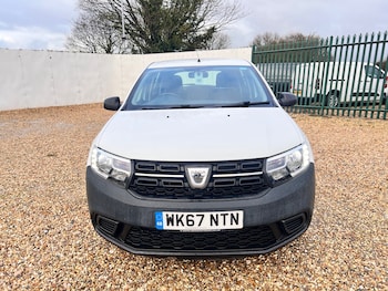 Used Dacia Sandero 2017 for sale - 77341090: Photo